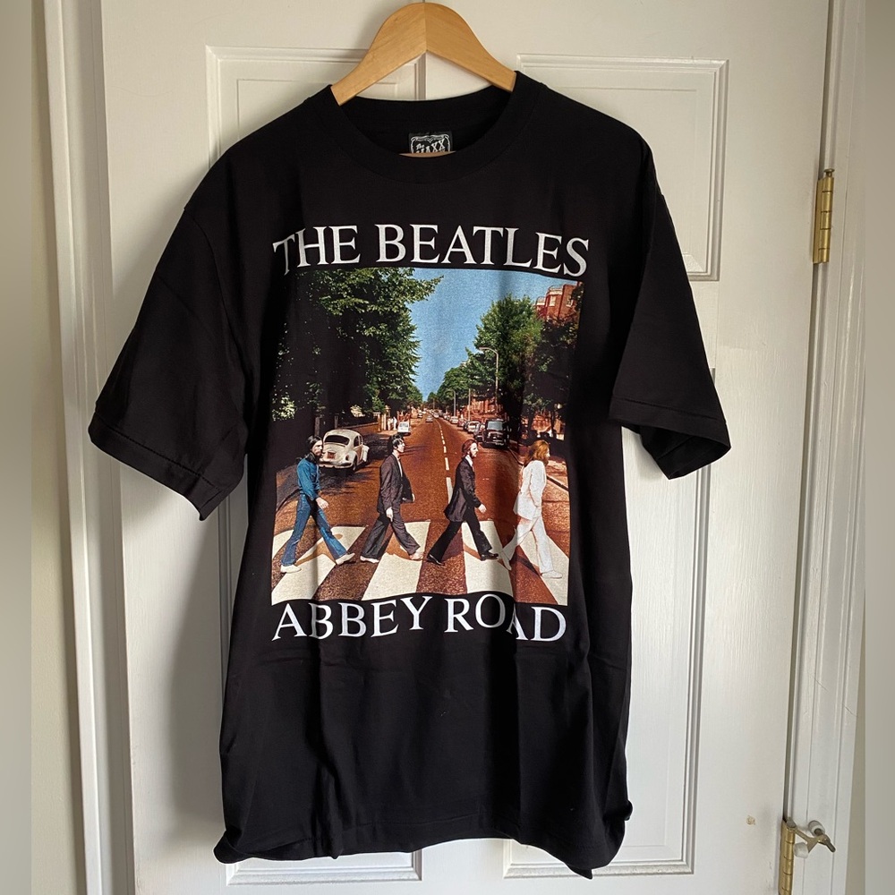 The Beatles Abbey Road T Shirt Men’s XL. 2 Sided NWT.